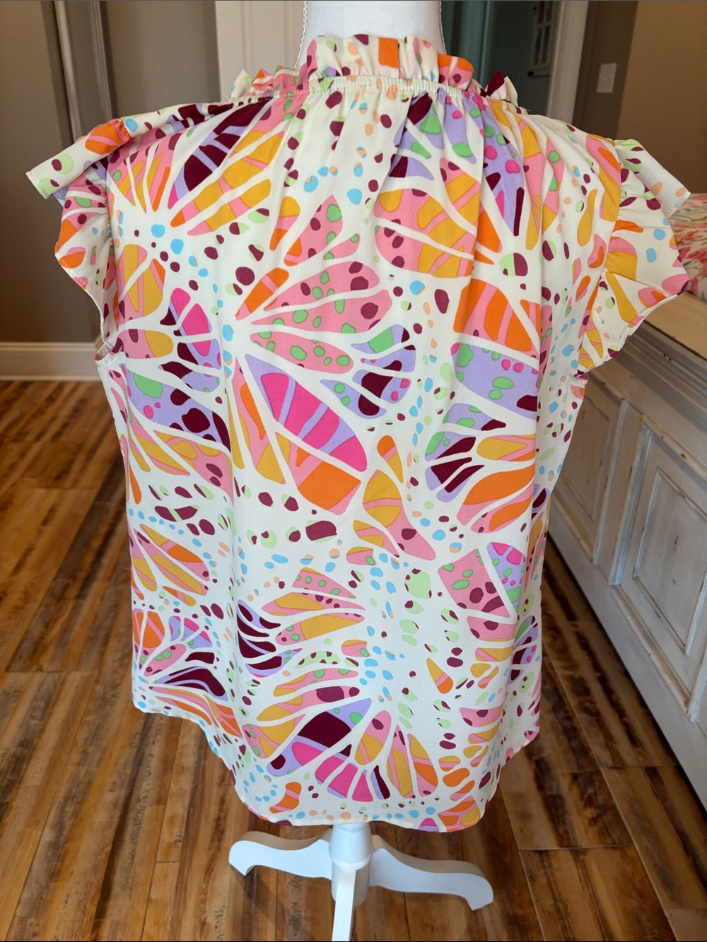 ADORA White Multicolor Flutter Sleeve Blouse size small - Picture 3 of 5